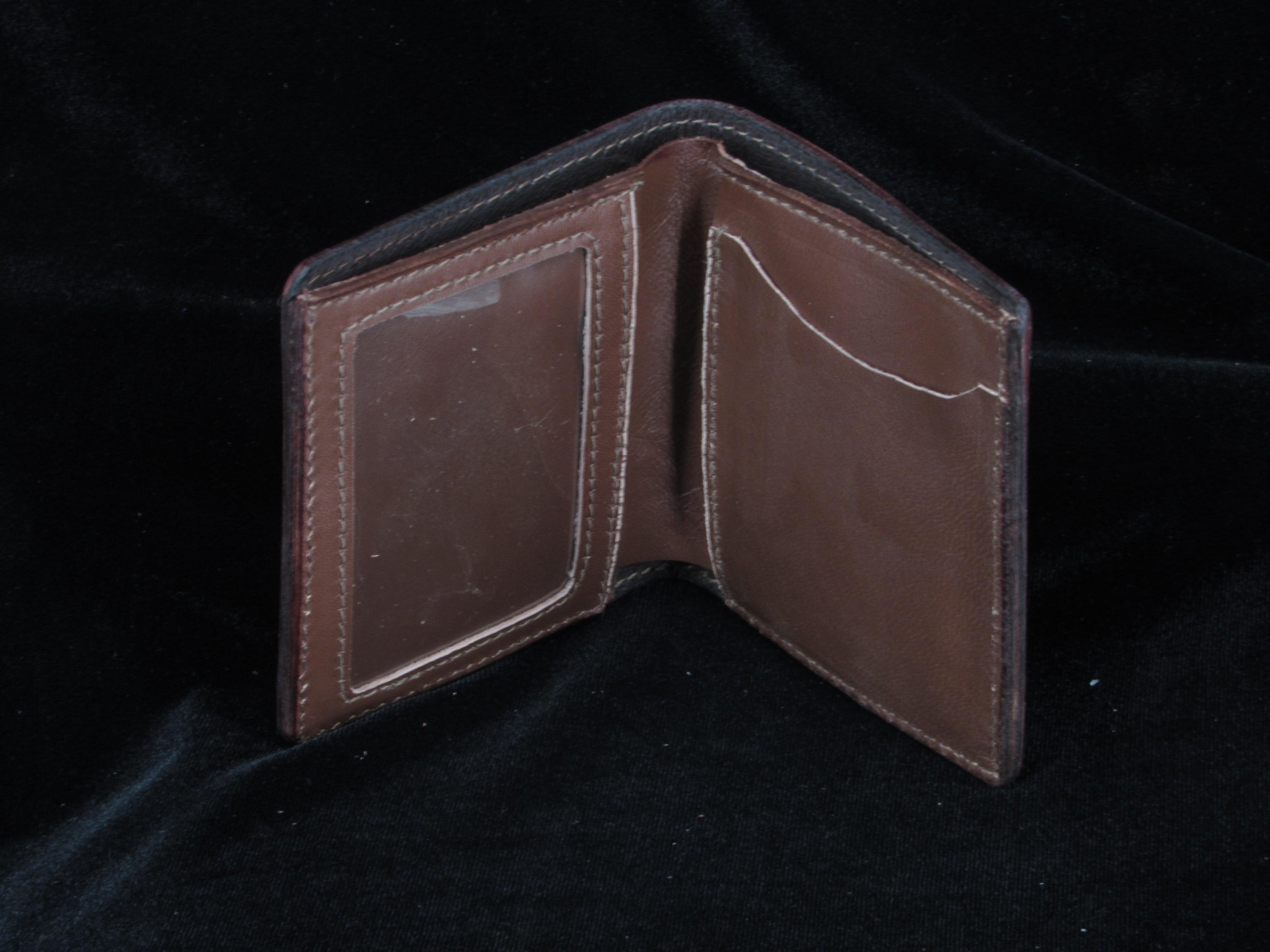 Minimalist Bi-fold Wallet – Diamond G Custom Leather & Rawhide